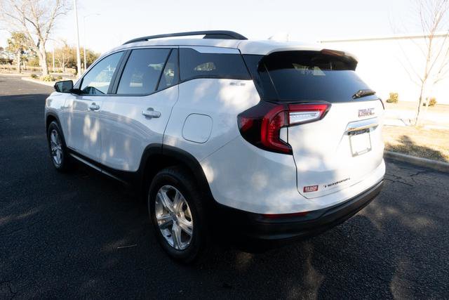 Used 2024 GMC Terrain SLE w/ Driver Convenience Package image 5