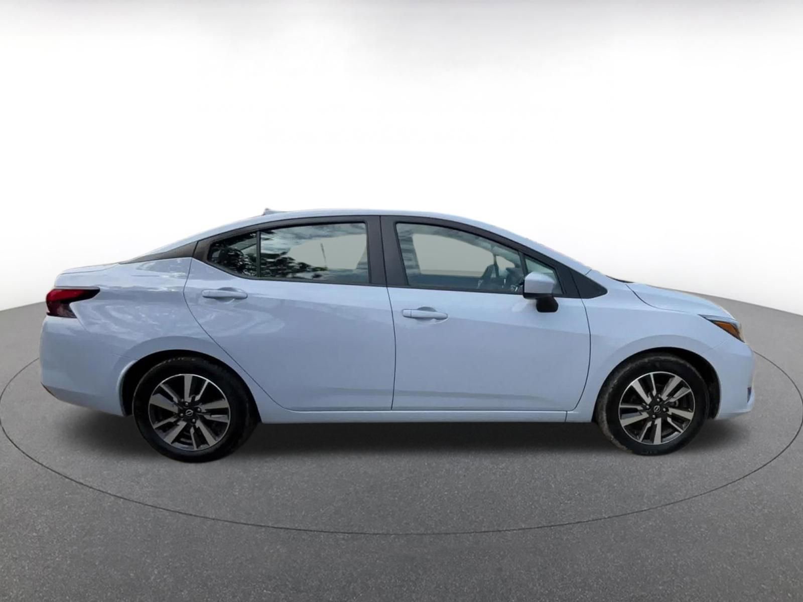 Used 2025 Nissan Versa SV image 16