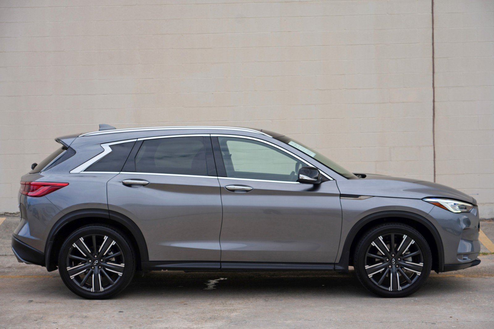 Used 2021 INFINITI QX50 Luxe w/ Appearance Package AWD/4WD image 53