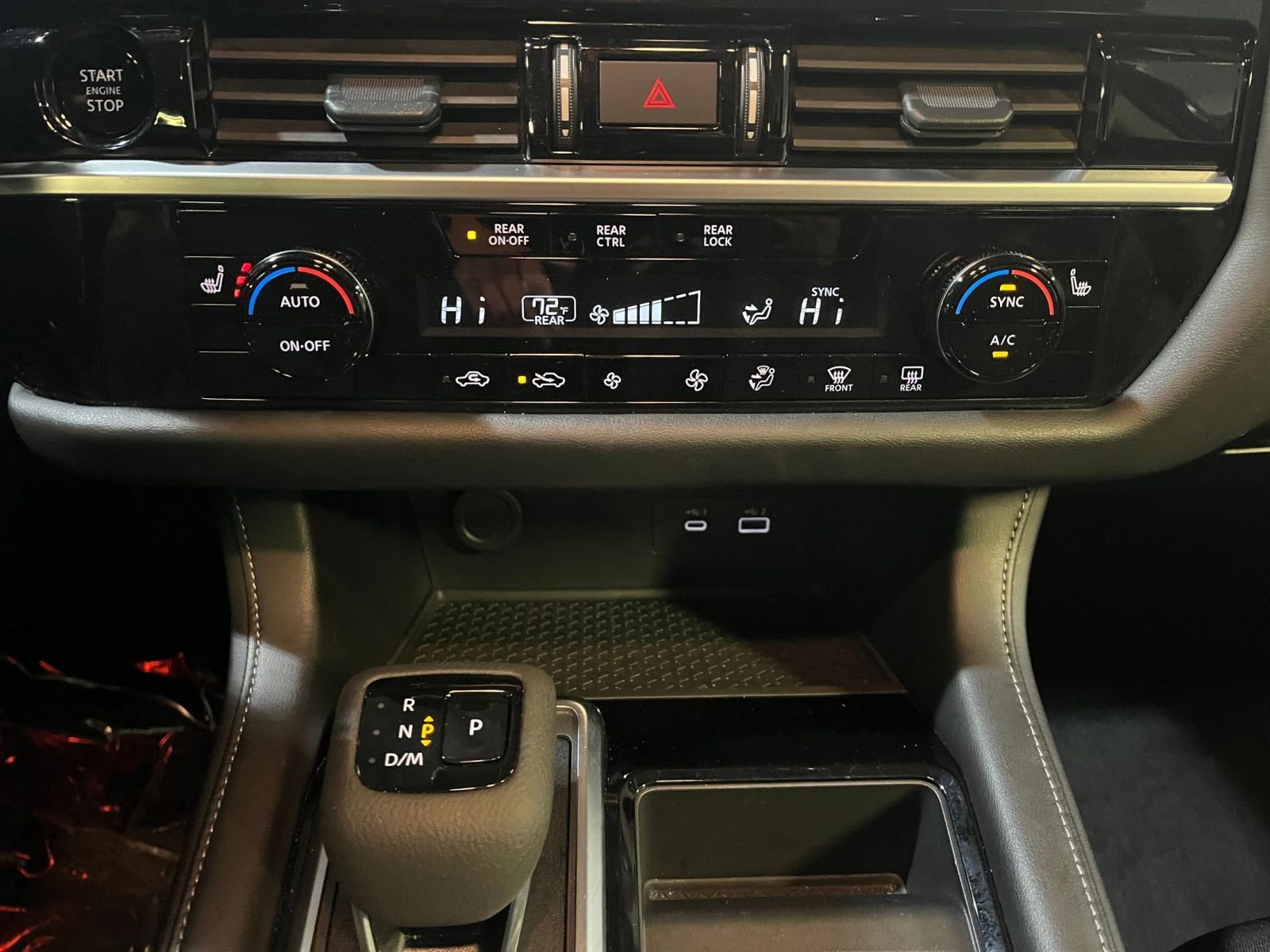 Used 2025 Nissan Pathfinder SV image 18