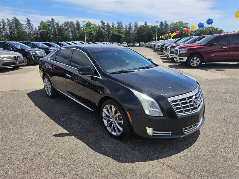 Used 2013 Cadillac XTS Premium FWD image 2