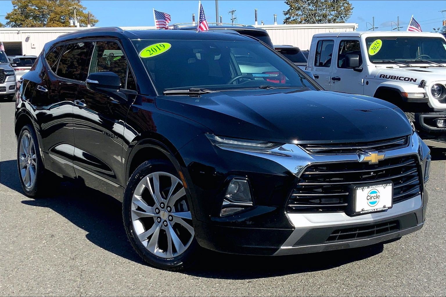 Used 2019 Chevrolet Blazer Premier w/ Sun and Wheels Package AWD/4WD image 2