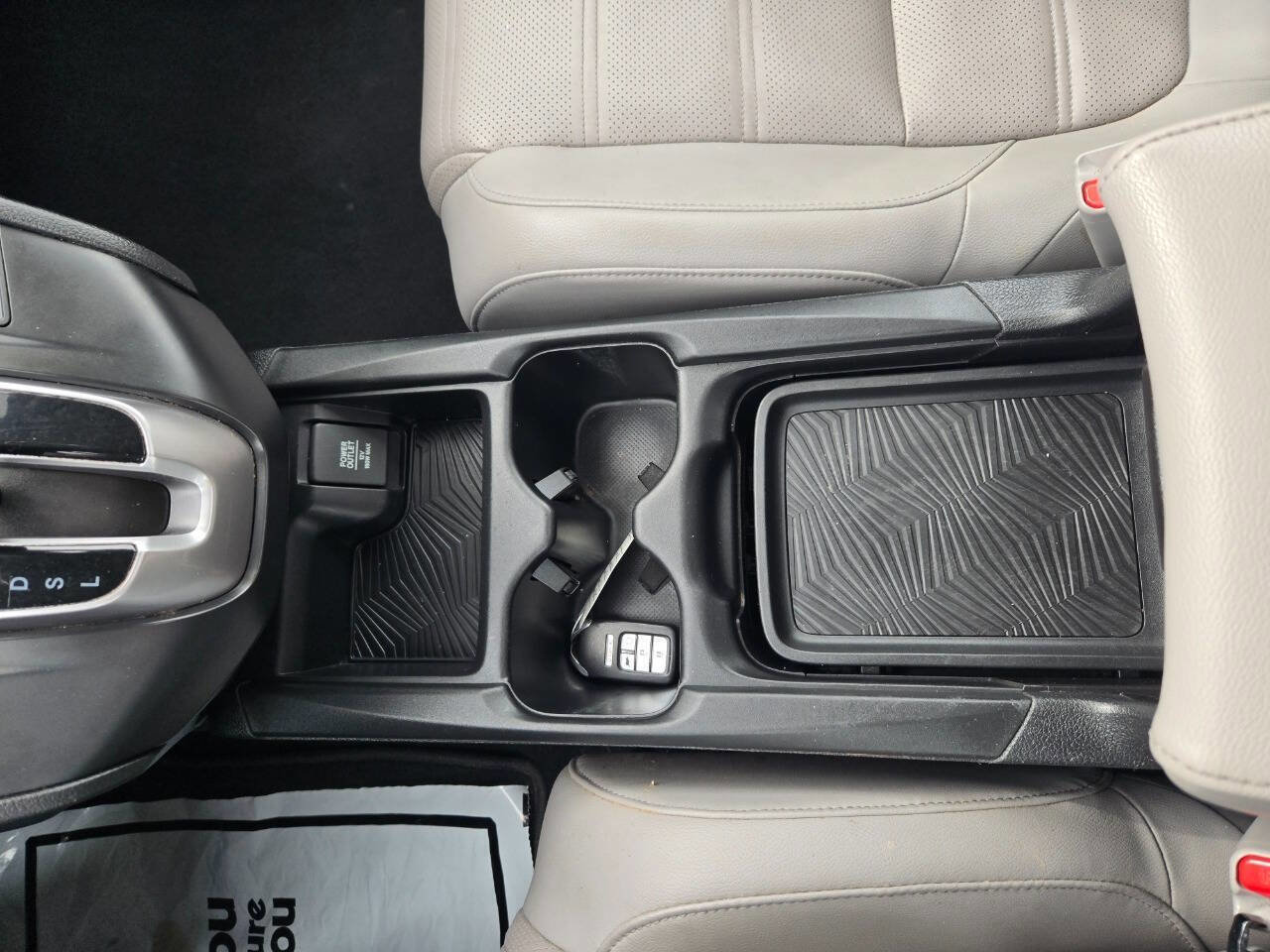 Used 2017 Honda CR-V Touring image 15