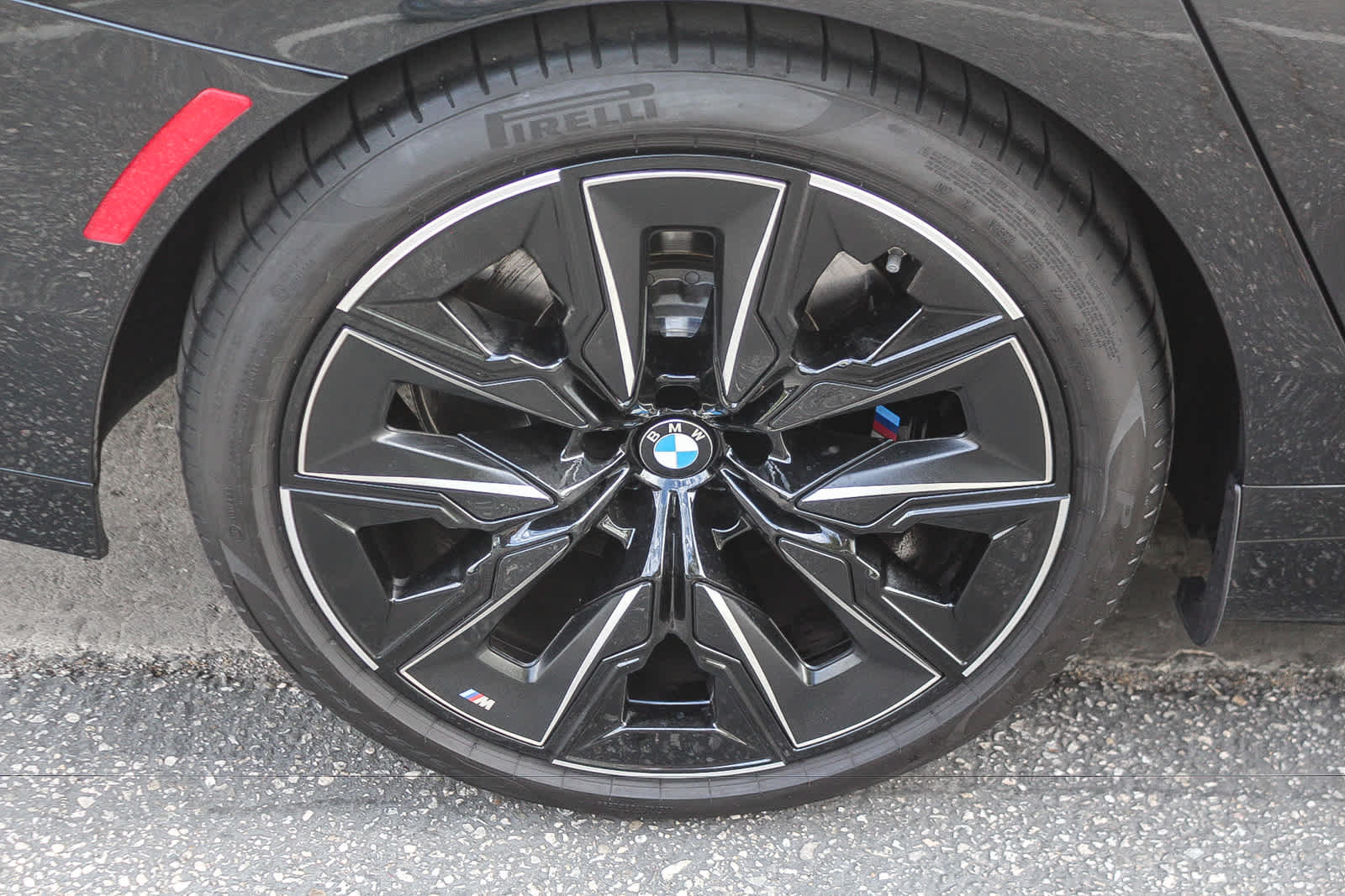 Used 2026 BMW 750e xDrive AWD/4WD image 8