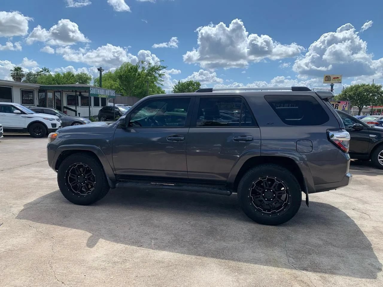 Used 2019 Toyota 4Runner SR5 RWD image 9