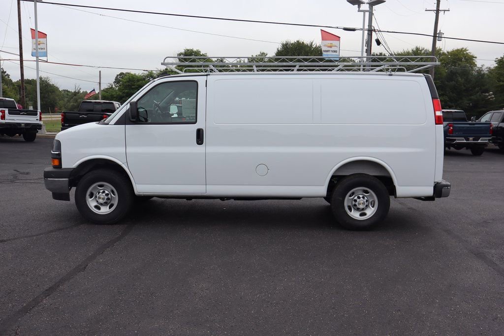 New 2025 Chevrolet Express 2500 Work Van w/ Driver Convenience Package image 17