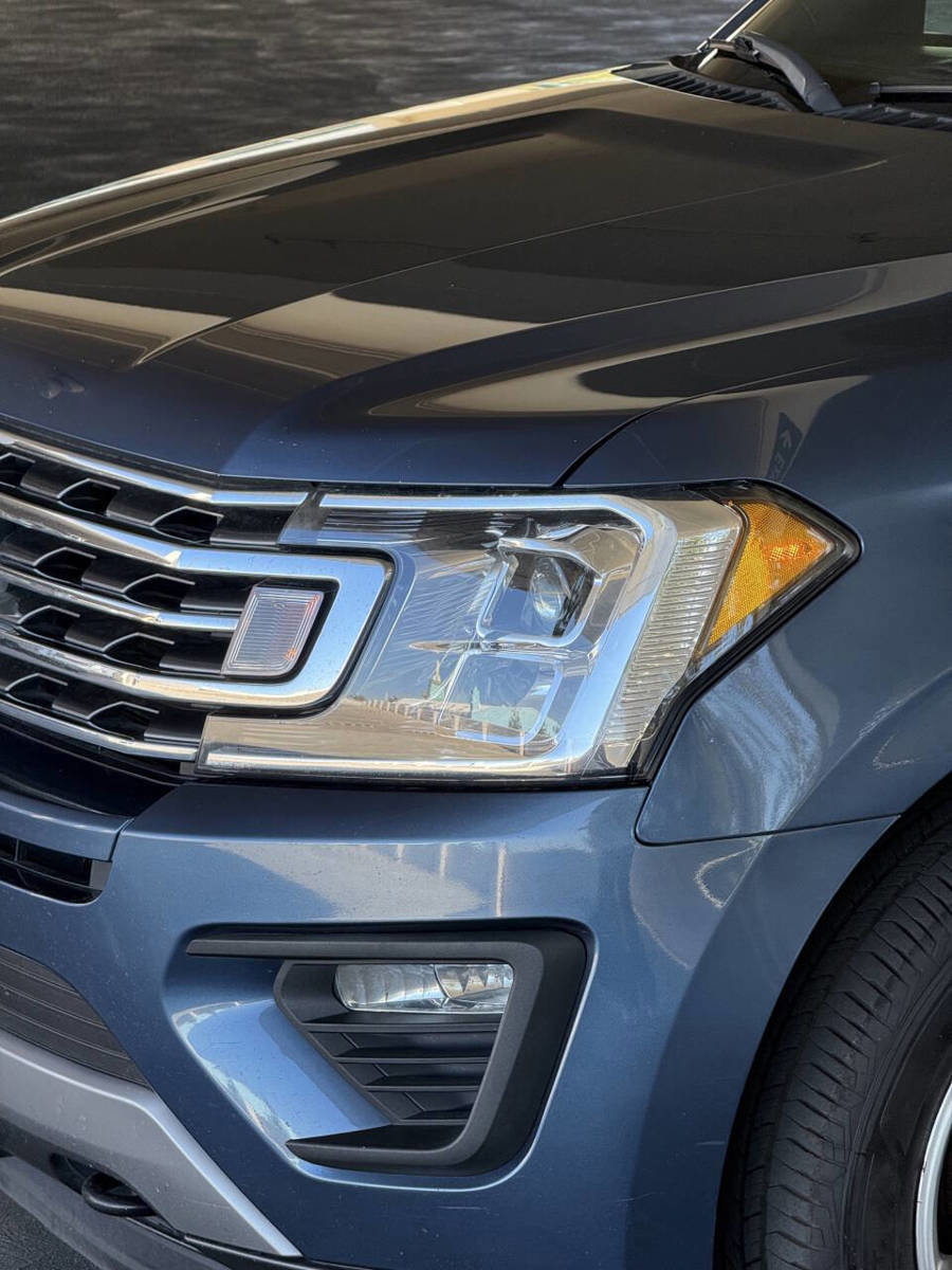Used 2018 Ford Expedition Max XLT image 17