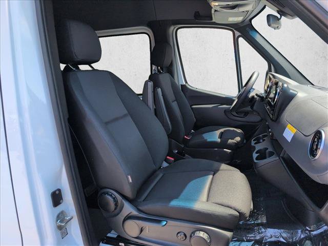Certified 2025 Mercedes-Benz Sprinter 2500 image 21