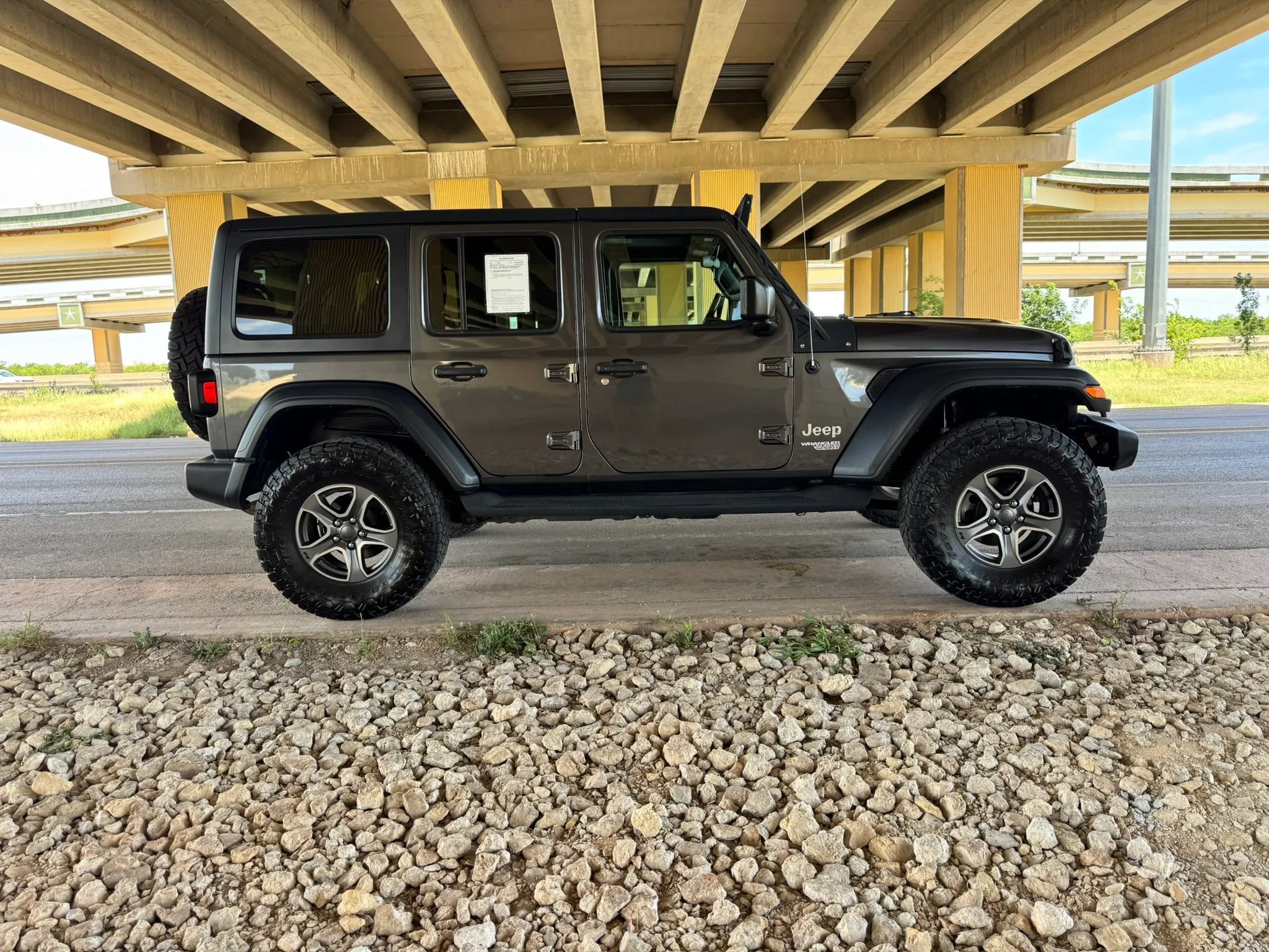 Used 2018 Jeep Wrangler Unlimited Sport S AWD/4WD image 2
