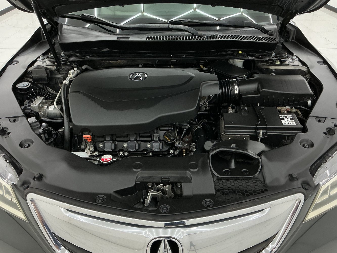Used 2015 Acura TLX V6 FWD image 44
