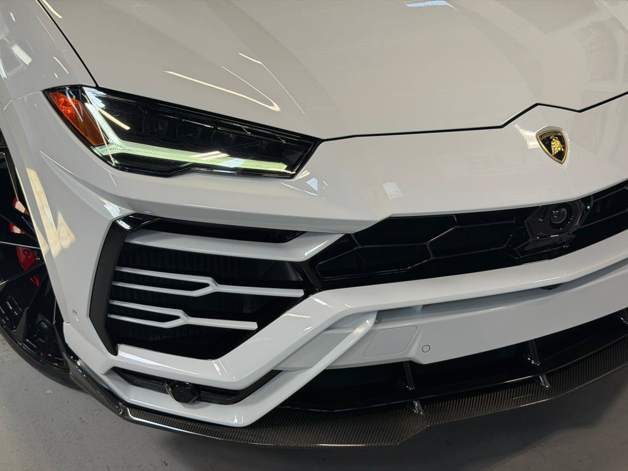Used 2020 Lamborghini Urus AWD/4WD image 28
