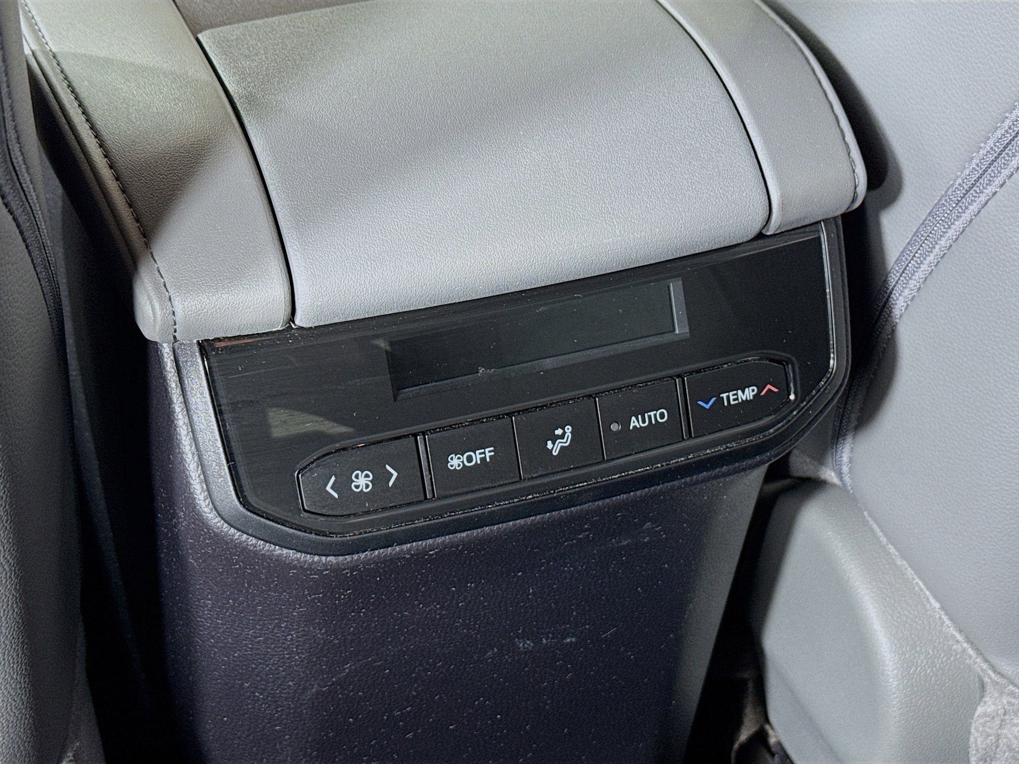 Certified 2025 Toyota Highlander XLE image 21