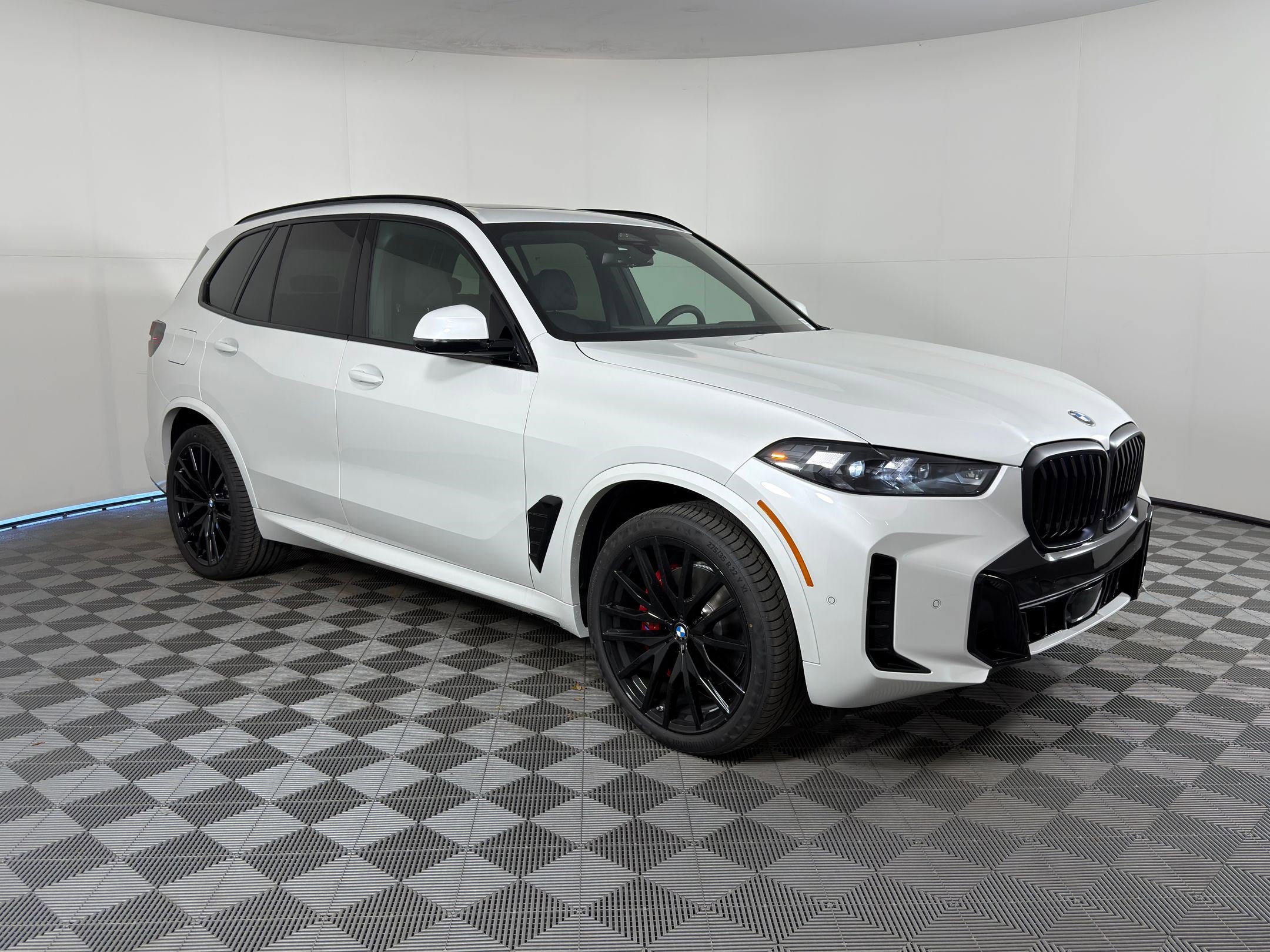 New 2026 BMW X5 sDrive40i w/ M Sport Package image 7