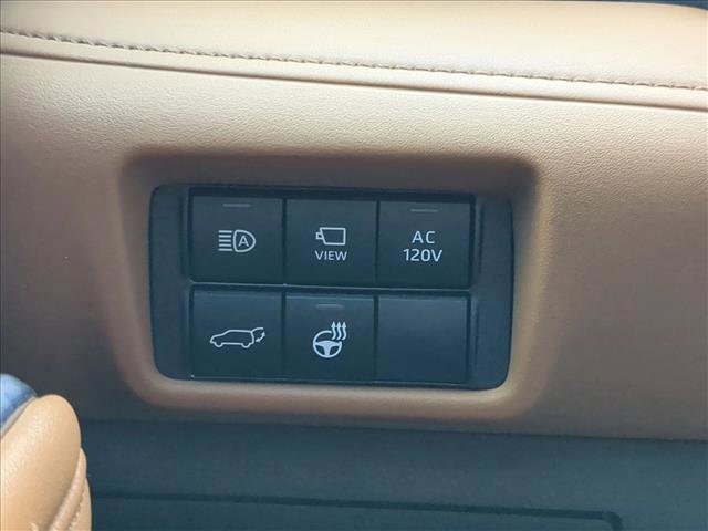 New 2026 Toyota Highlander Platinum image 16