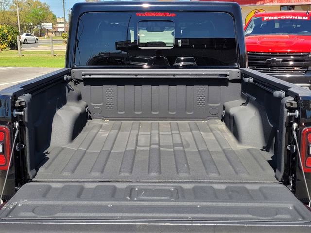 Used 2020 Jeep Gladiator Overland image 9