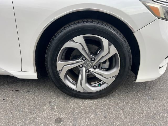 Used 2018 Honda Accord EX image 32