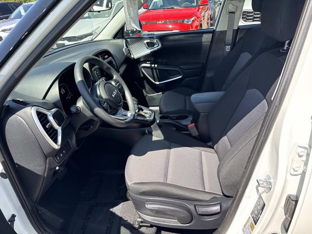 Used 2025 Kia Soul LX w/ LX Technology Package image 14