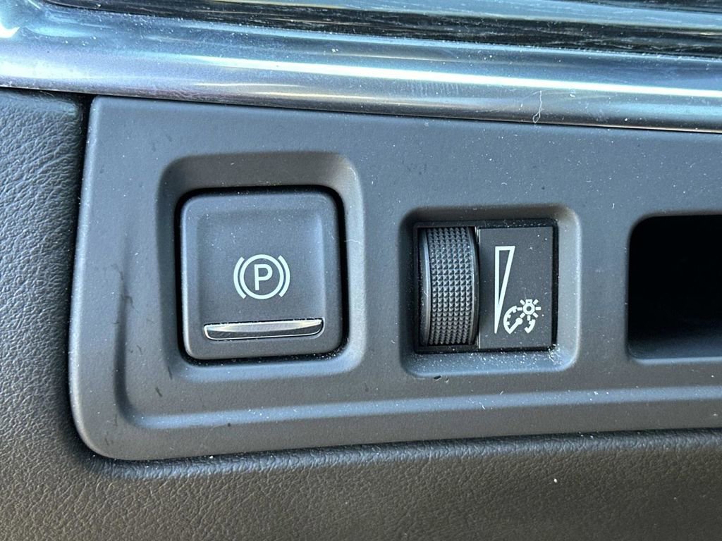 Used 2023 Cadillac XT5 Premium Luxury image 21