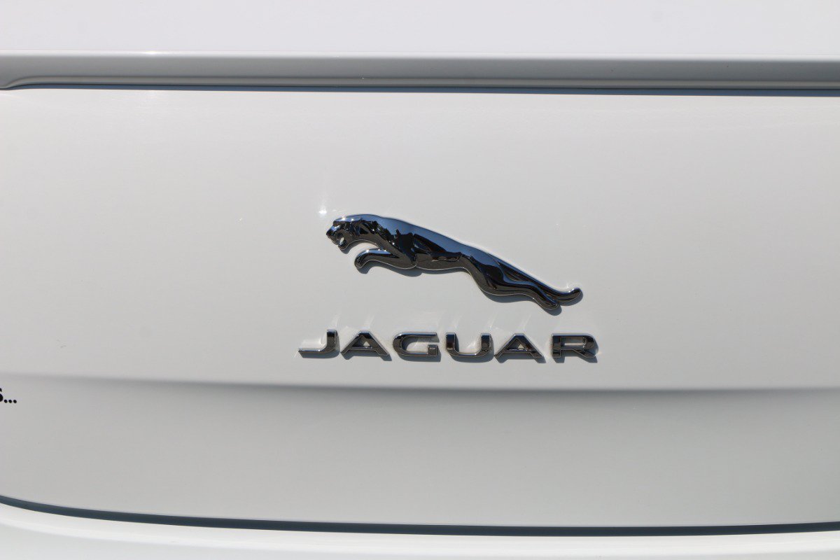 Used 2018 Jaguar XJ Supercharged RWD image 5