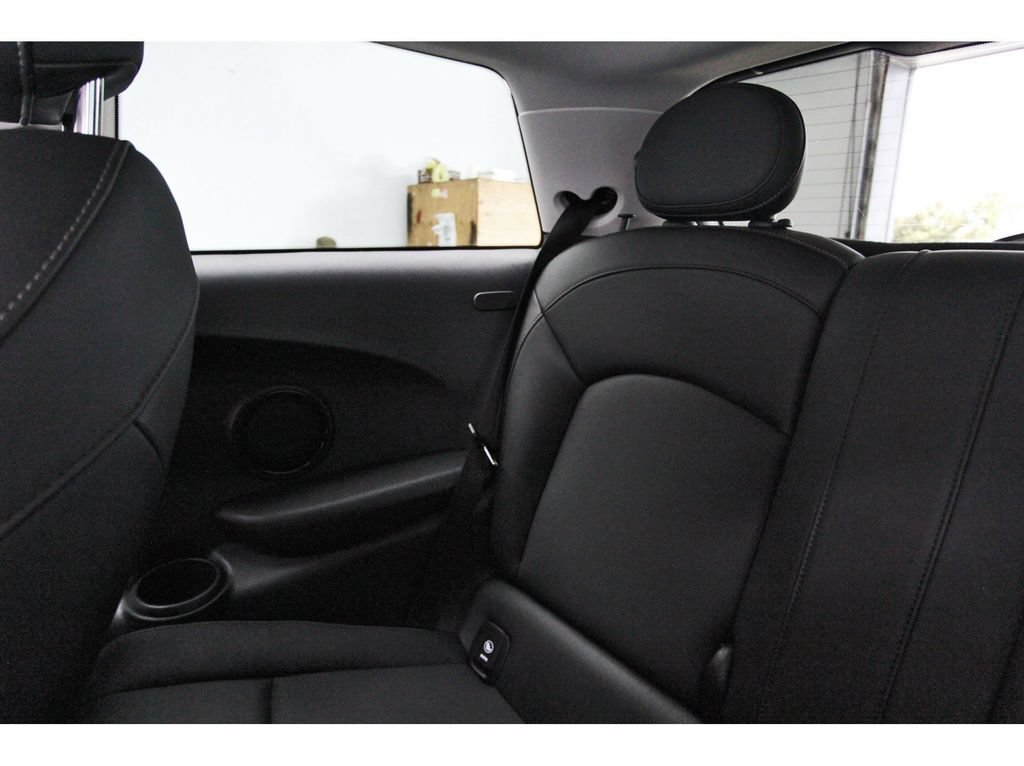 Used 2023 MINI Cooper SE FWD image 11