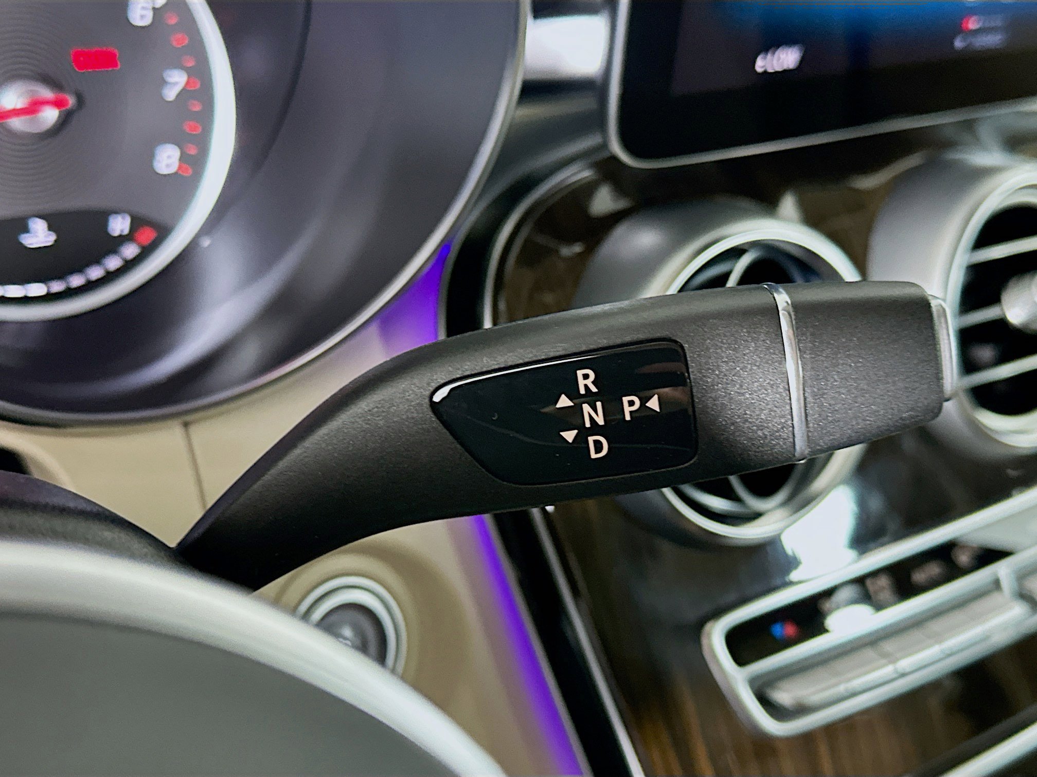 Used 2022 Mercedes-Benz GLC 300 4MATIC image 24