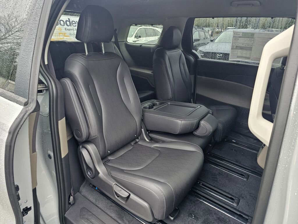 New 2026 Kia Carnival EX image 27