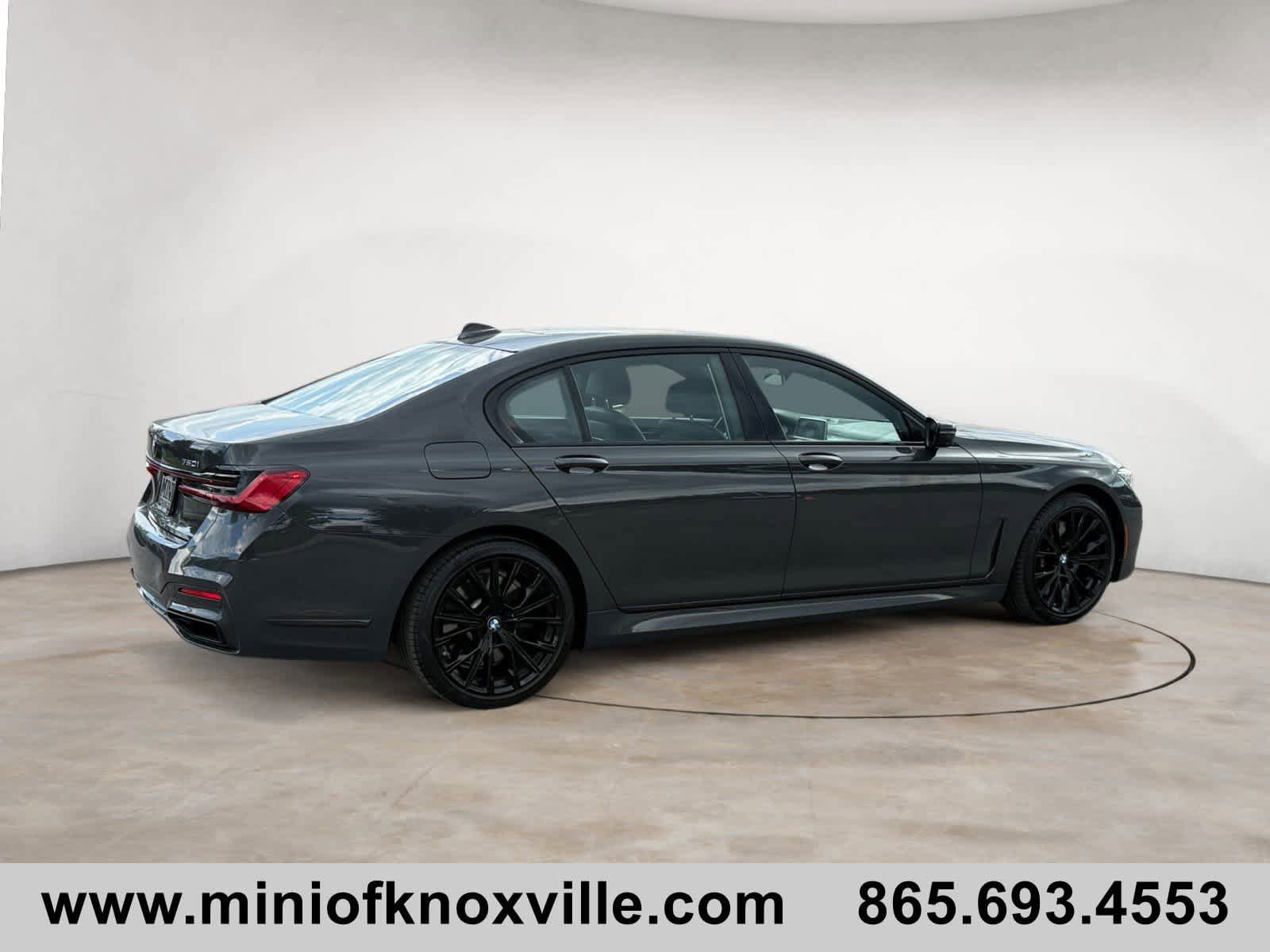Used 2022 BMW 750i xDrive w/ Executive Package AWD/4WD image 3