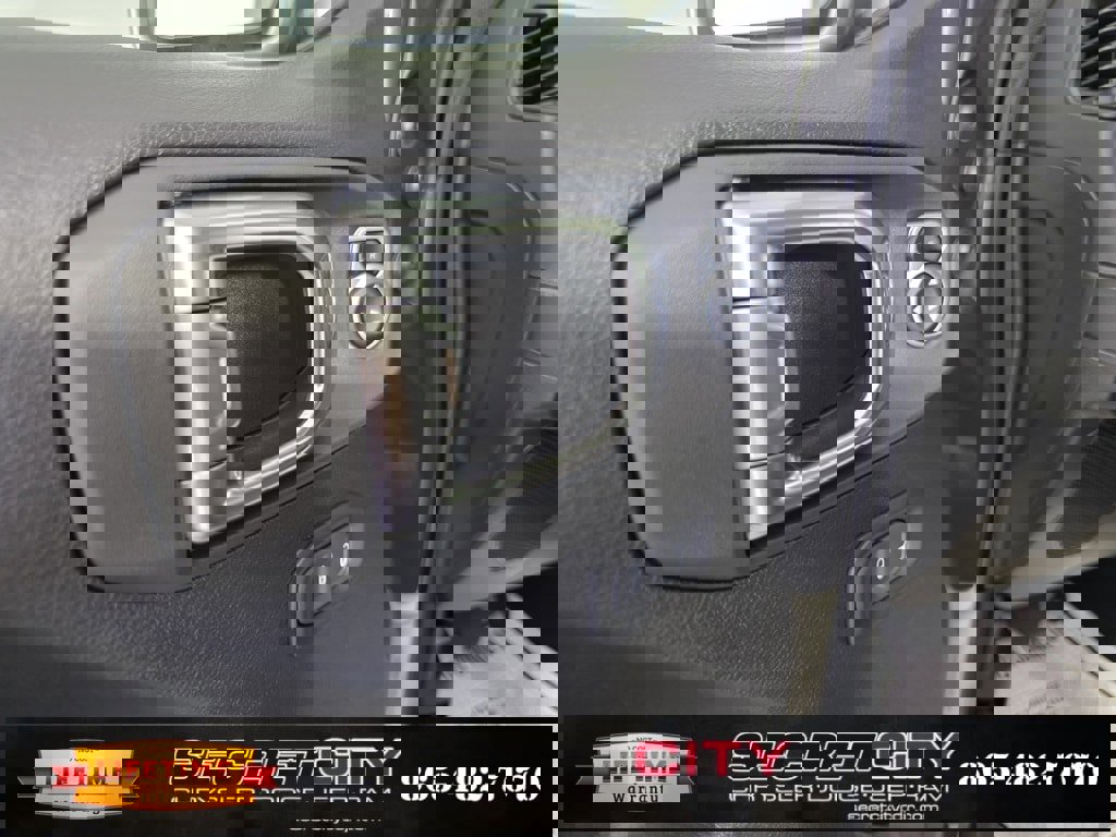 New 2025 Jeep Gladiator Mojave image 12