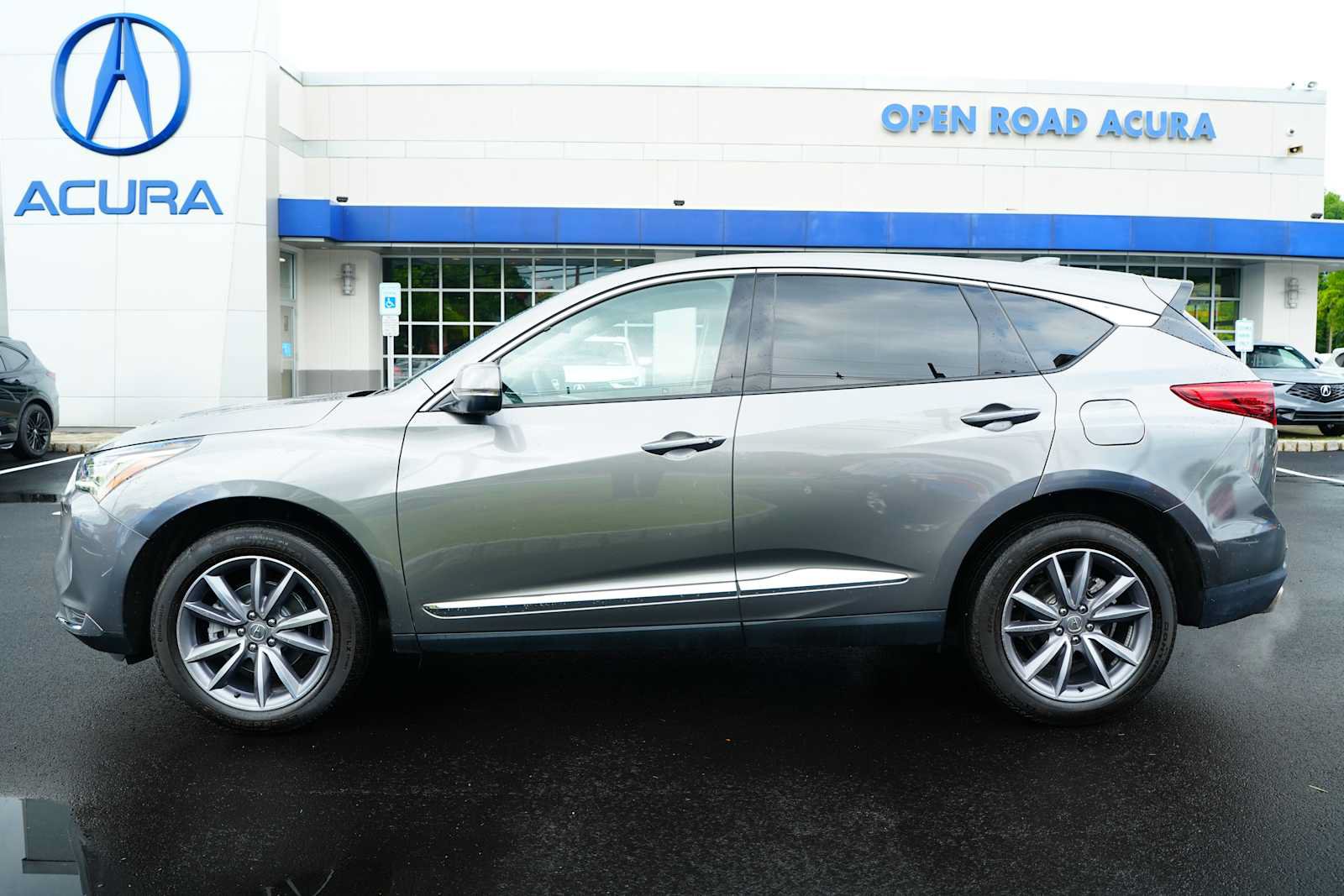 Certified 2023 Acura RDX w/ Technology Package AWD/4WD image 4
