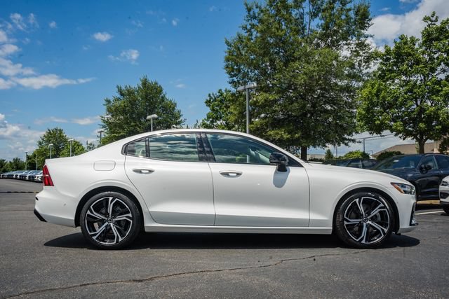 Certified 2024 Volvo S60 B5 Plus AWD/4WD image 4