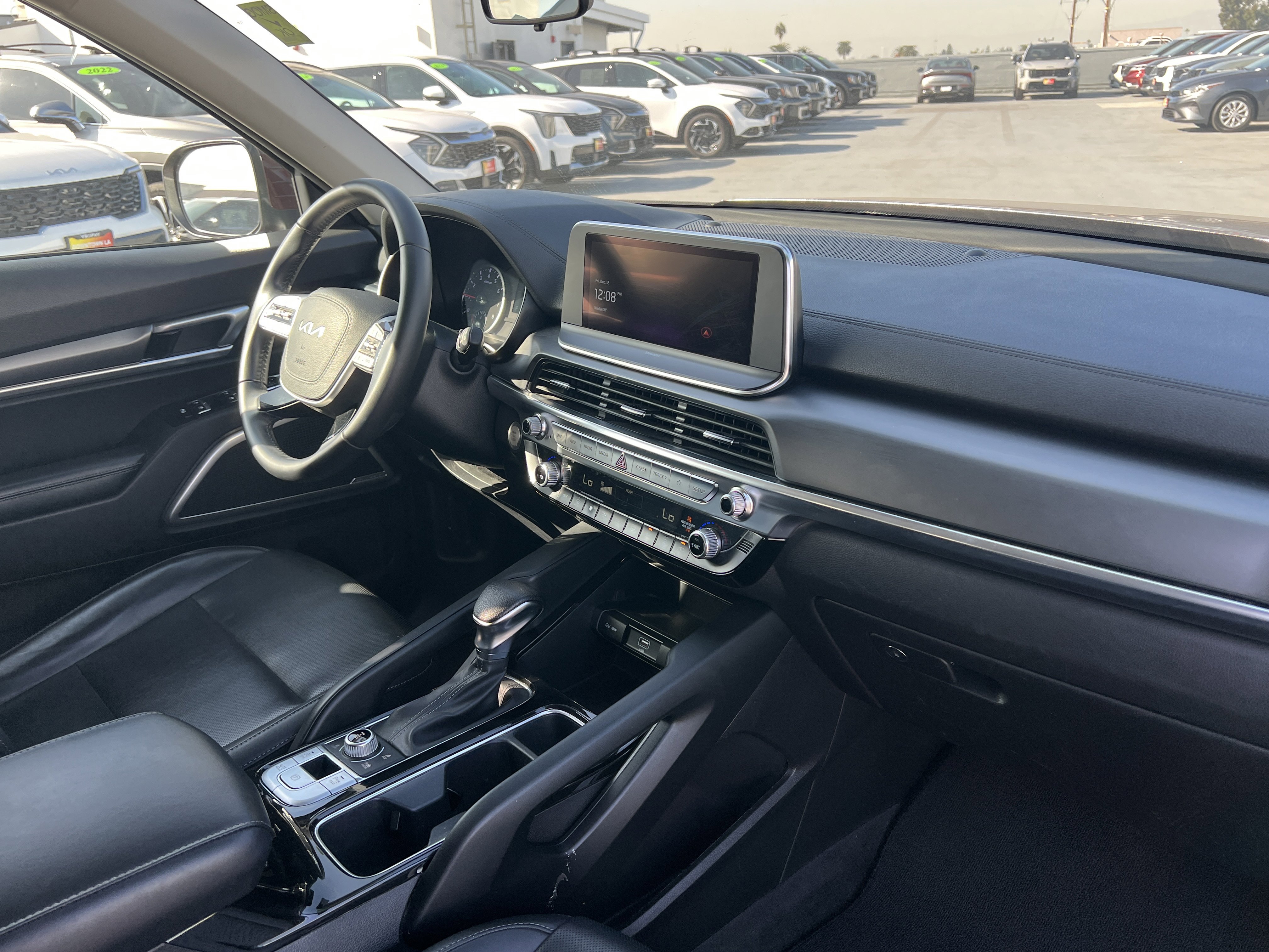 Certified 2022 Kia Telluride LX image 12