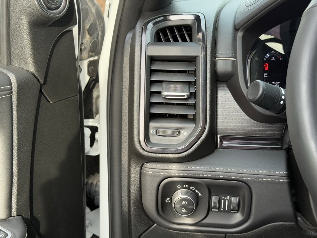 Used 2024 RAM 2500 Limited image 10