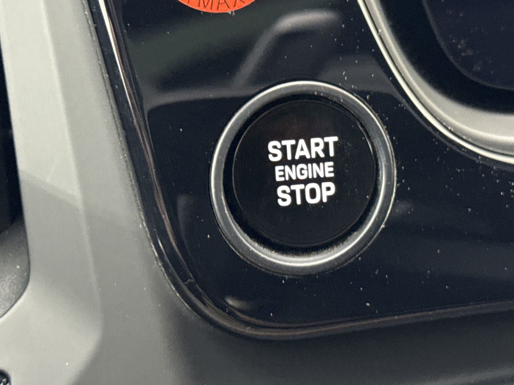 Used 2025 Porsche Cayenne image 23