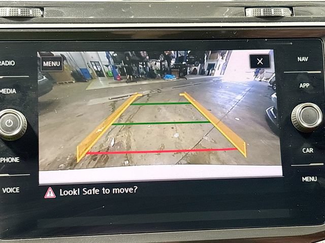 Used 2018 Volkswagen Tiguan SEL Premium AWD/4WD image 13