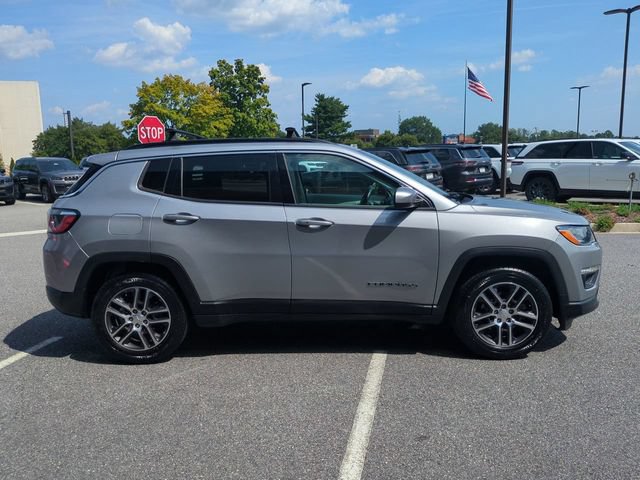 Used 2019 Jeep Compass Latitude w/ Popular Equipment Group FWD image 3