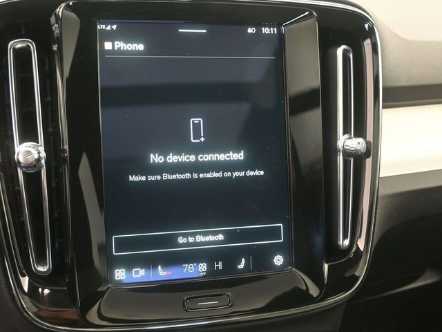 Used 2024 Volvo XC40 B5 Core image 29