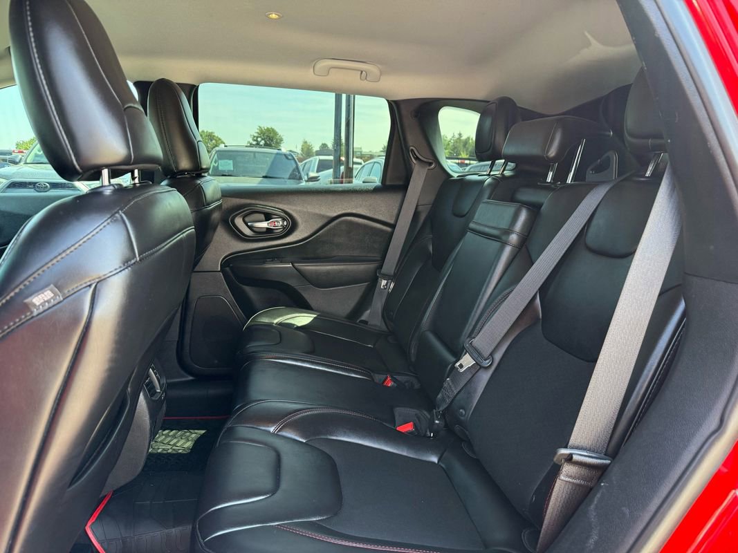 Used 2019 Jeep Cherokee Trailhawk w/ Trailer Tow Group image 20