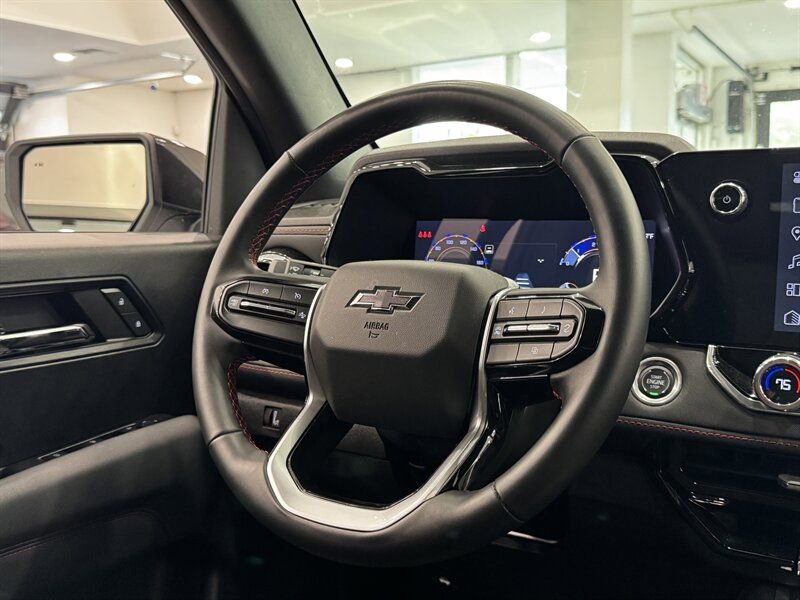 Used 2024 Chevrolet Colorado Z71 w/ Z71 Convenience Package 2 image 21