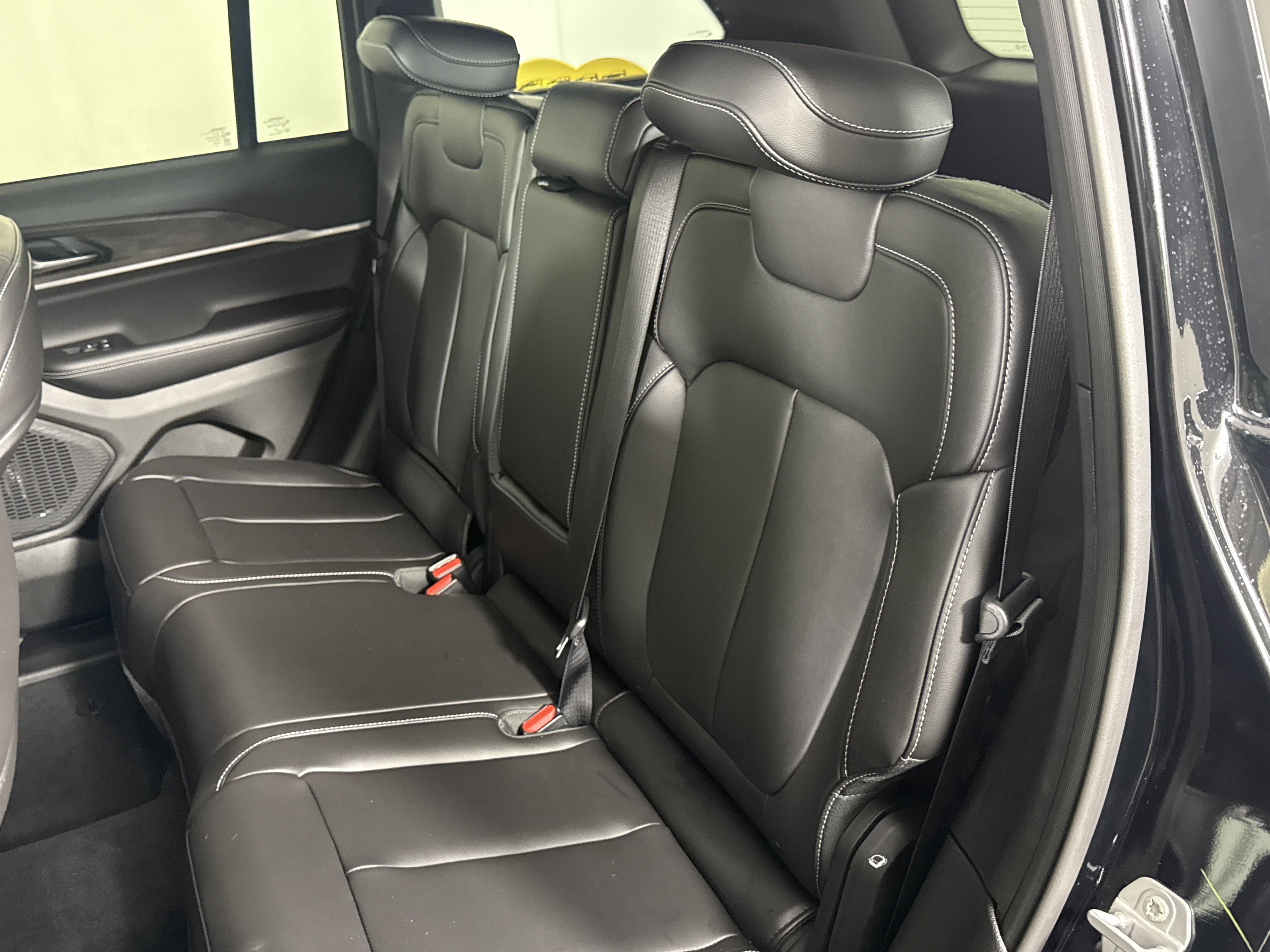 New 2027 Jeep Grand Cherokee Limited AWD/4WD image 20