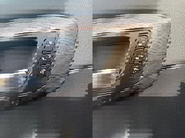 Used 2023 Toyota Highlander Limited image 10