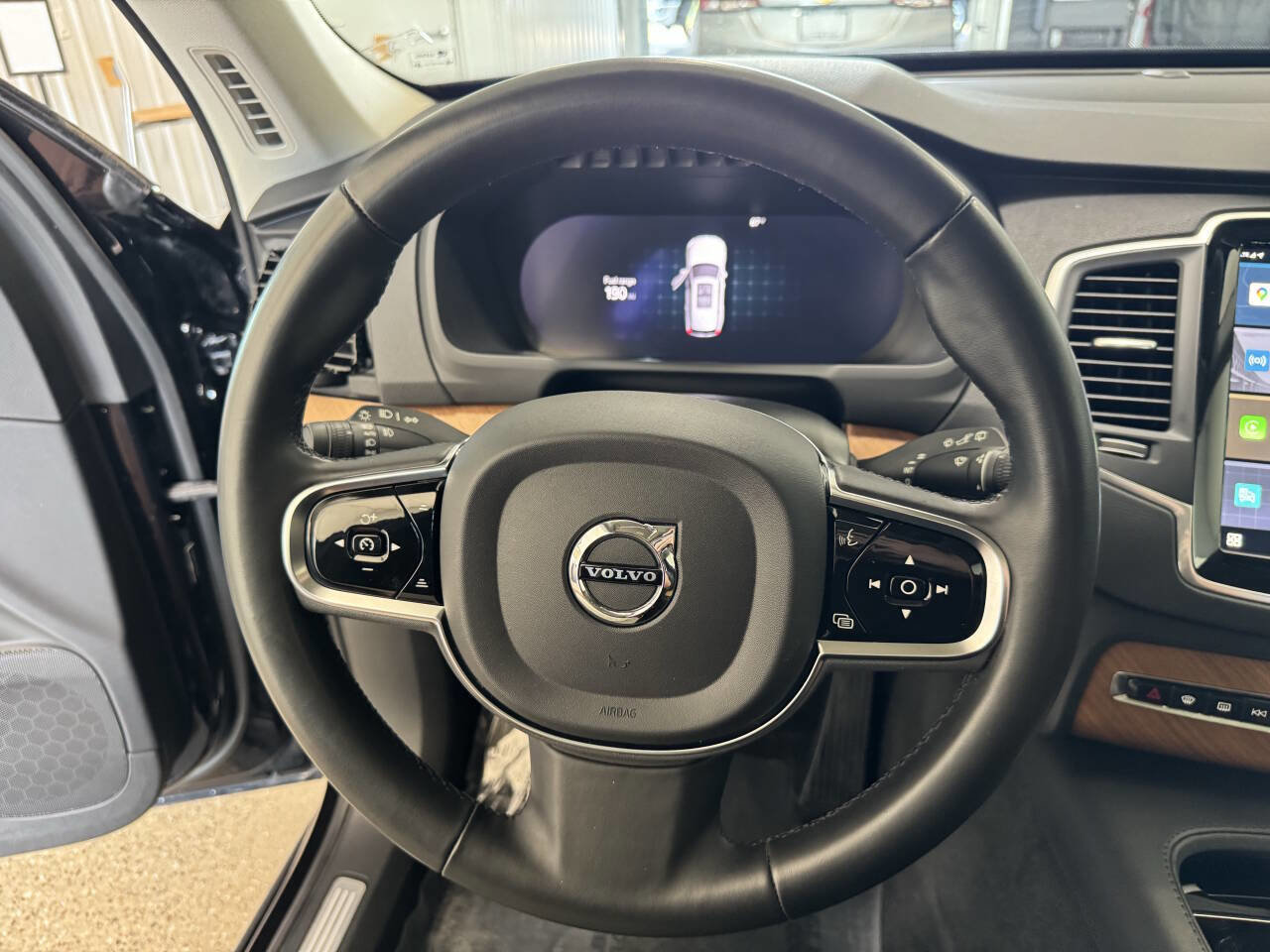 Used 2024 Volvo XC90 B6 Core w/ Protection Package Premier image 32