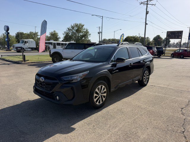 Used 2023 Subaru Outback Premium AWD/4WD image 4