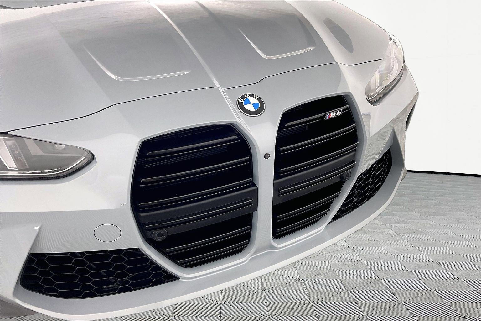 Used 2025 BMW M4 Coupe w/ Executive Package RWD image 29