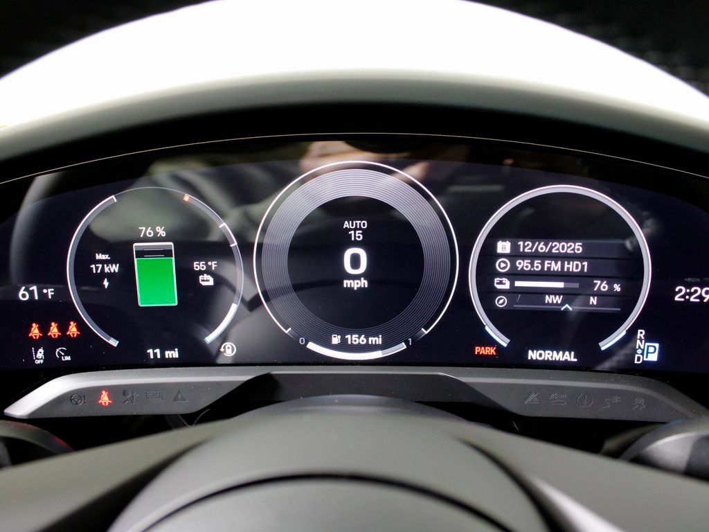Certified 2026 Porsche Taycan AWD/4WD image 23