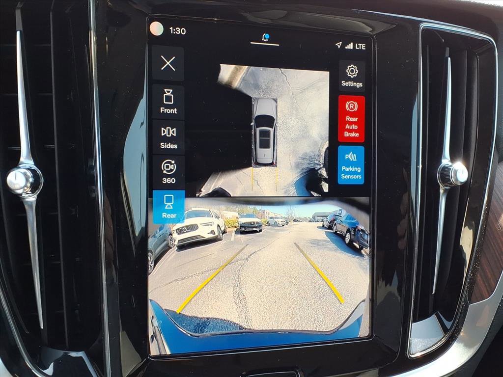 Certified 2025 Volvo V60 B5 Cross Country Plus image 21