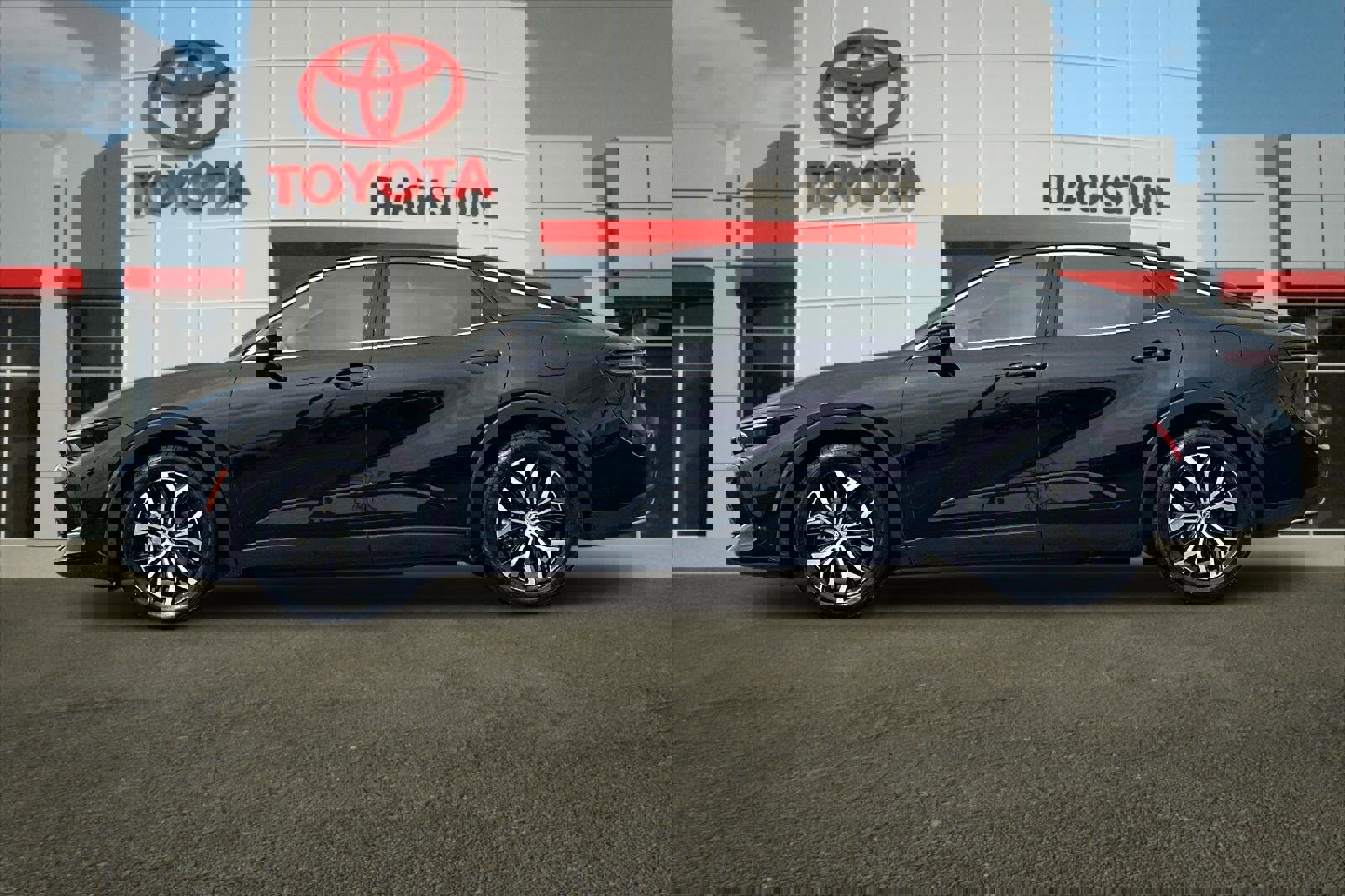 Certified 2024 Toyota Crown XLE image 6