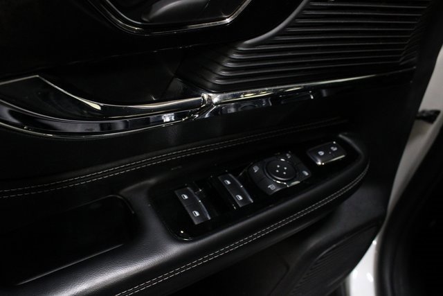 Used 2022 Lincoln Corsair Standard image 5