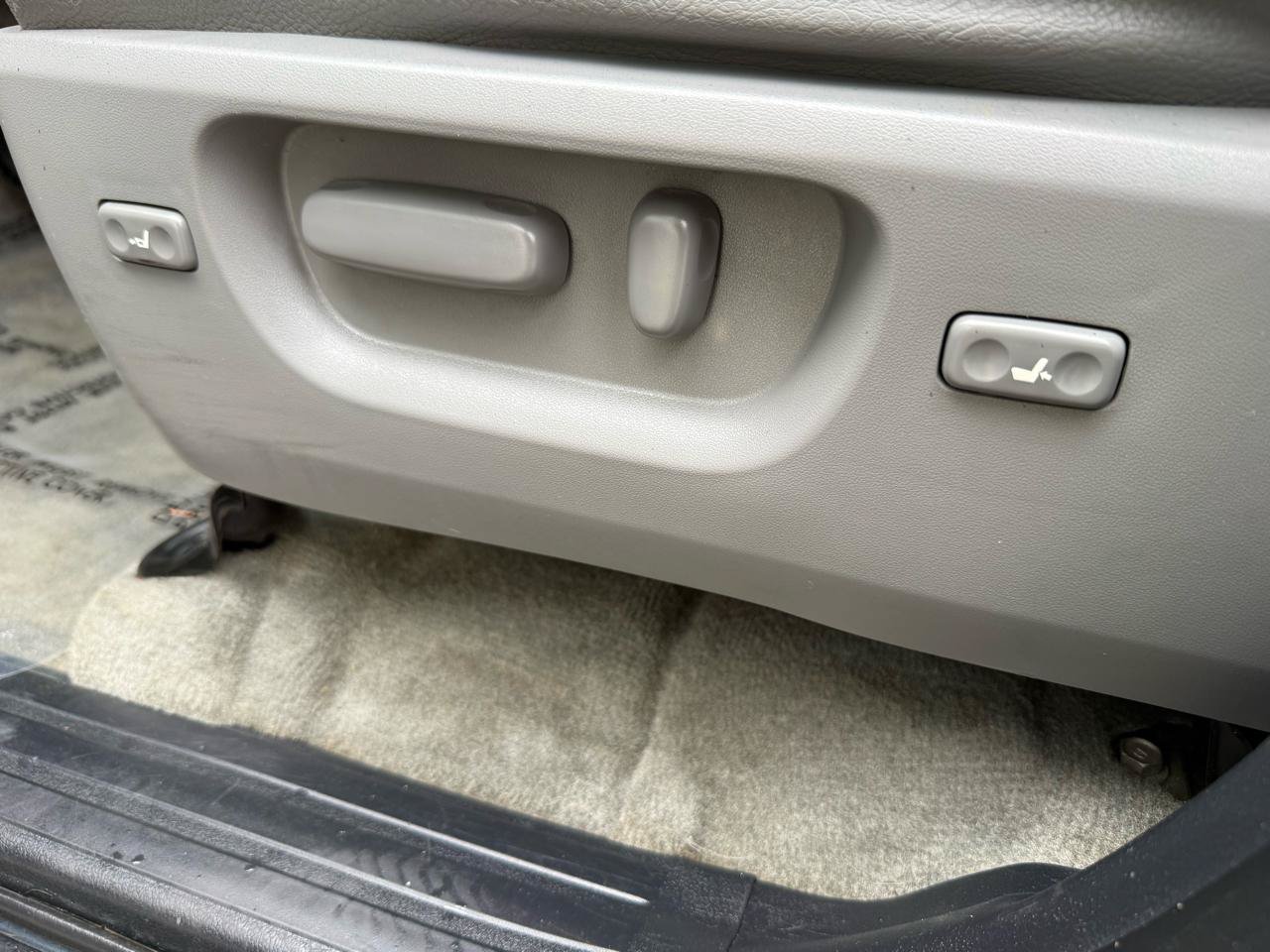 Used 2008 Toyota Sequoia Limited AWD/4WD image 48