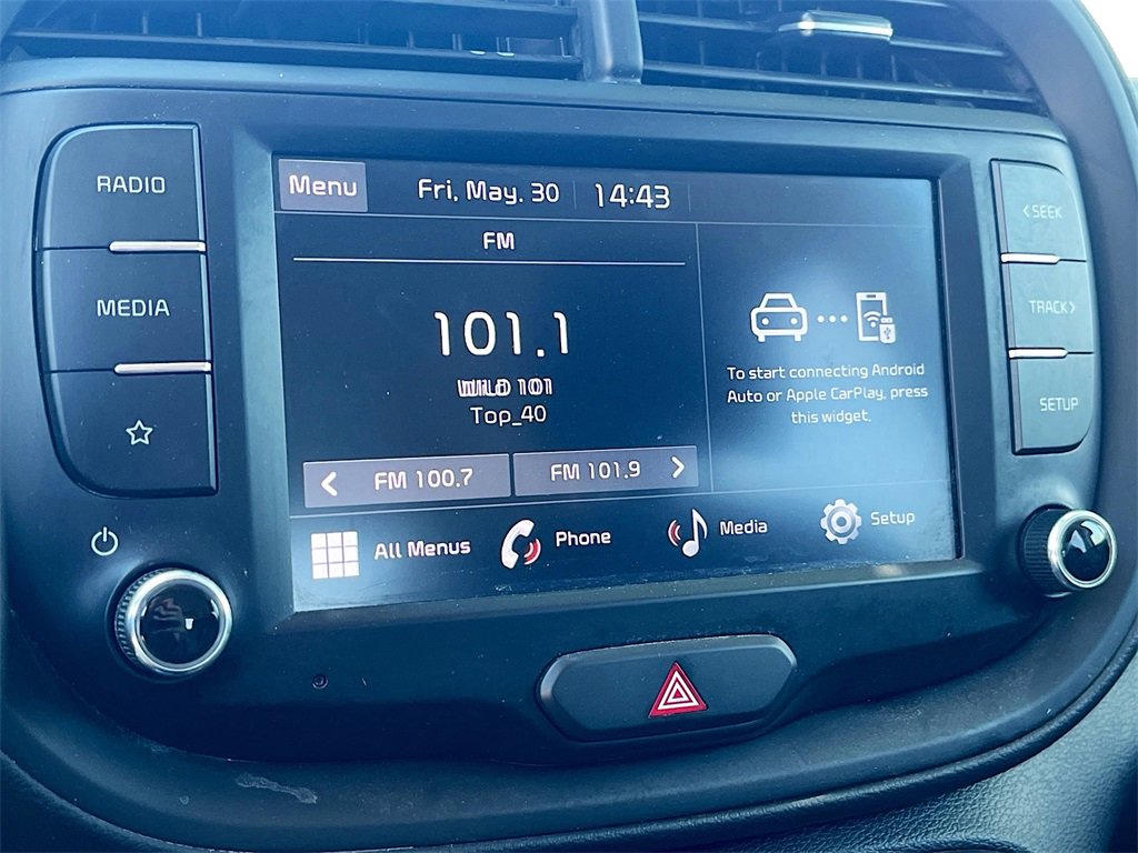 Used 2023 Kia Soul LX w/ LX Technology Package image 14