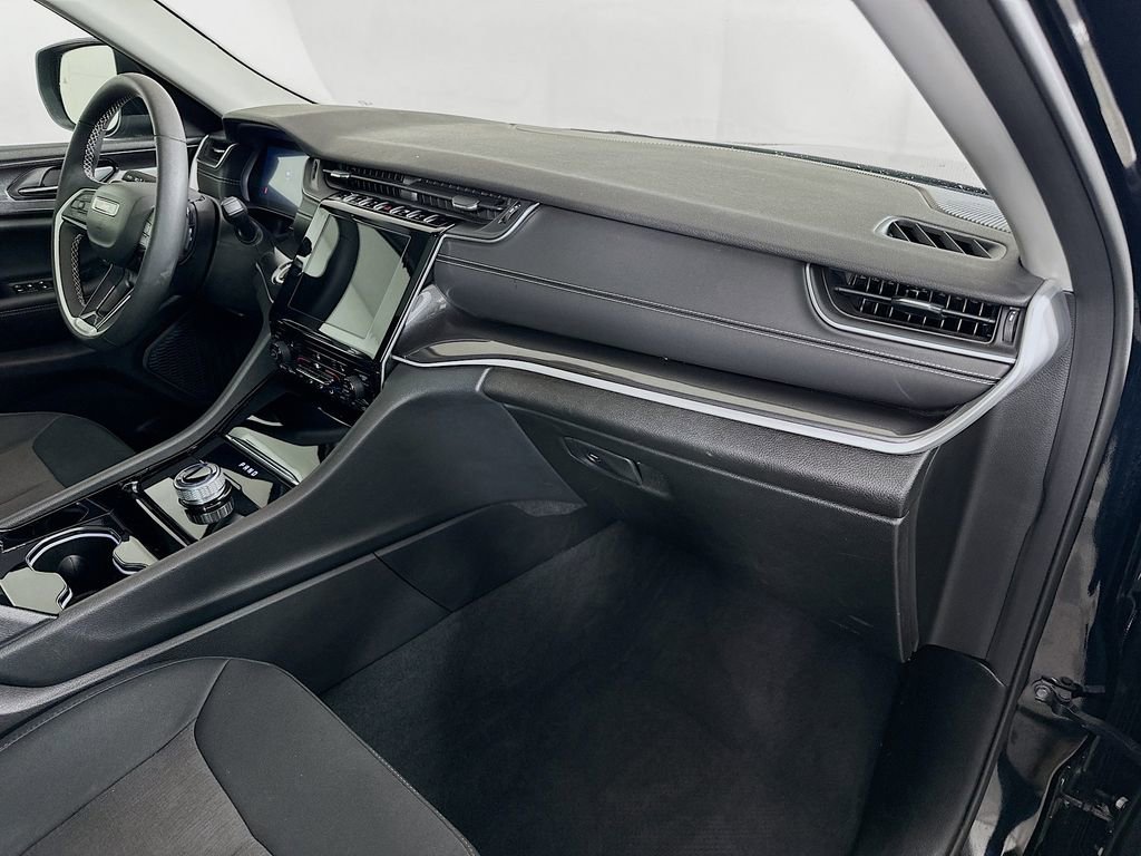 Used 2023 Jeep Grand Cherokee Laredo w/ Luxury Tech Group I image 41